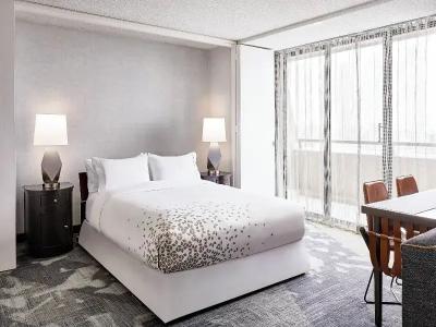 Renaissance Denver & Conference Center - 100