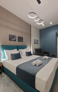Trendy by Athens Primes - 9