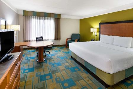 La Quinta by Wyndham Haywood Mall-Near Greenville Downtown - 42