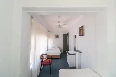 Port Aloha Motel - 63