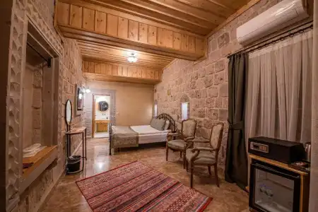 Cratus Stone Palace - 29