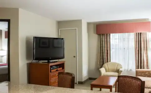 Four Points by Sheraton Raleigh Arena - 5