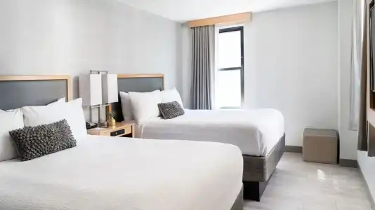Saint Clair- Magnificent Mile - 3