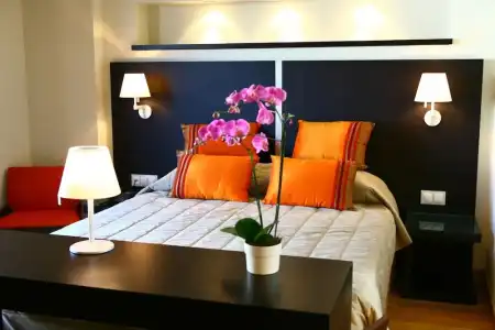 O&B Athens Boutique - 138