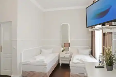 Hotel - 25