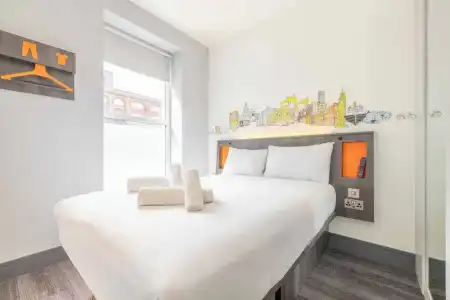 easyBelfast - 111