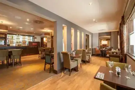 Premier Inn London Wandsworth - 9