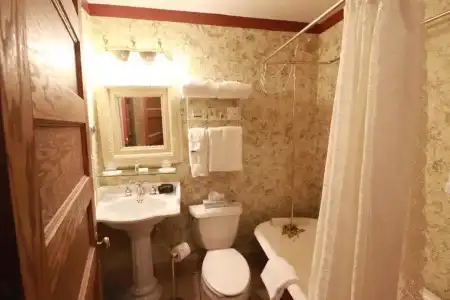 Inn at 835 Boutique - 39
