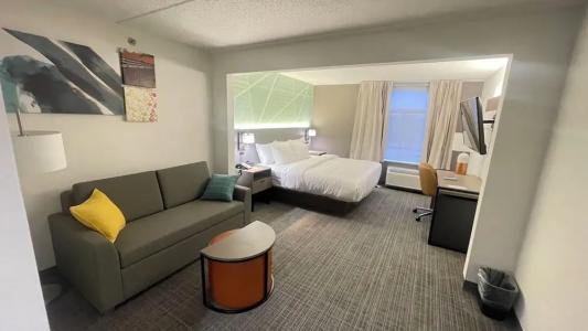 Comfort Inn & Suites Madison East Interstate I-90 - 76