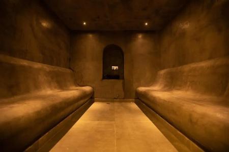 Royal G and Spa - 3