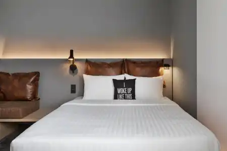 Moxy Duesseldorf City - 12