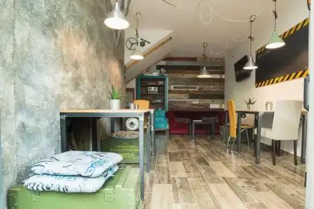 Hostel Q - 17