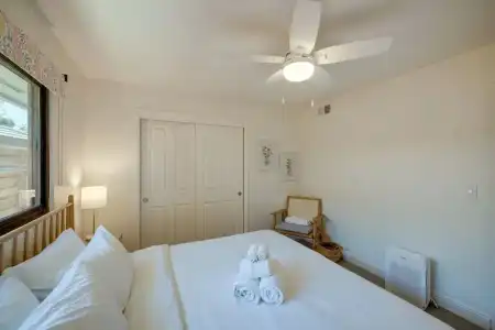 Bakersfield Oasis: Private Pool, Hot Tub & Patio! - 2
