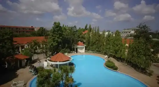Lopburi Inn Resort - 11