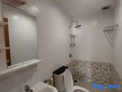 V Check Inn Sukhumvit 22 - 79