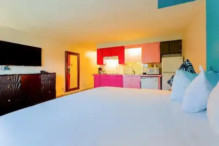 Coast River Inn by OYO Seaside - 81