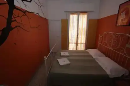 Sunflower Beach Backpacker Hostel - 66