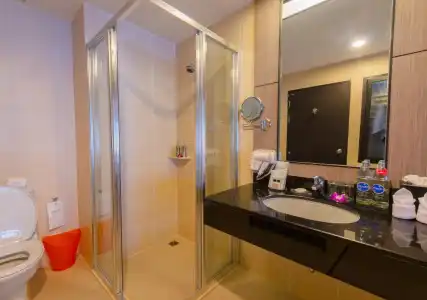 Deevana Plaza Phuket - 14
