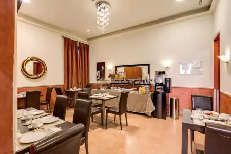 Everest Inn Rome - 20
