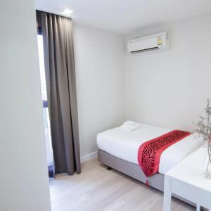 Hope Land Sukhumvit 8 - 30