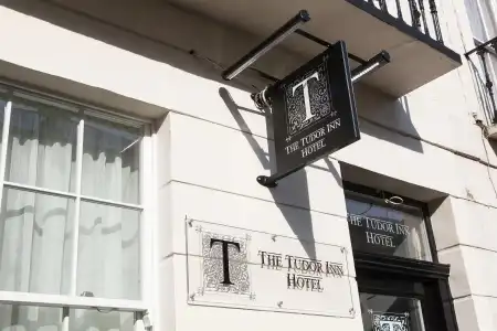 The Tudor Inn - 18