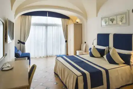 Bellevue Suite - 1