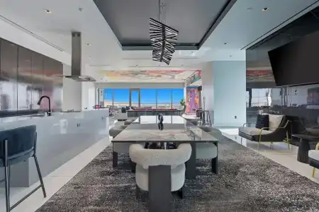 Beautiful Palms Place Suite - 90
