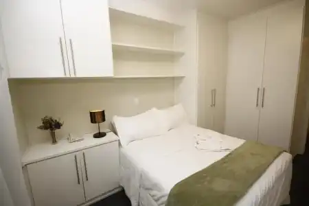 London Class Suites - 66
