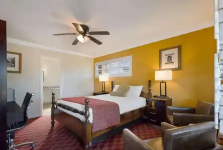 Clarion Collection Wilkie's Inn Pacific Grove - Monterey - 37