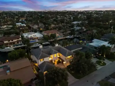Luxury Home Villa D' Amore Southern Florida Paradise Sleeps 10 5 Bedroom Villa by RedAwning - 41