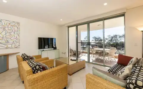 Bay Royal Apartments - 156