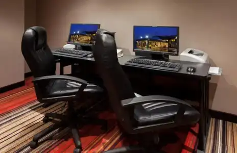 Holiday Inn Toronto Airport East by IHG - 6