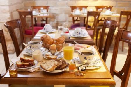 Le Relais Montmartre - 13