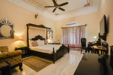 Khas Bagh - 33