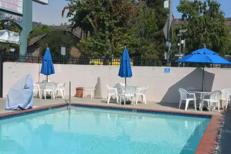 Welcome Inn on Colorado Blvd - 9