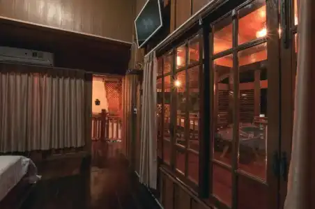 The History Cafe' & Guesthouse - 23