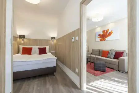 Silver Crown & Residence - 4
