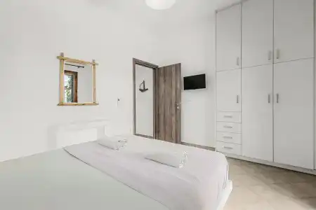 Anemonisia Deluxe Apartments & Mesonettes - 103
