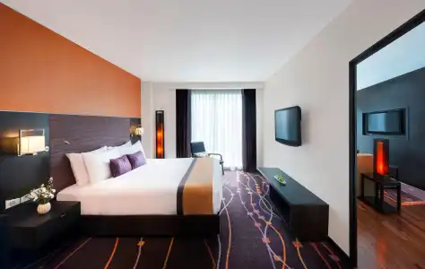 Radisson Suites Bangkok Sukhumvit - 2