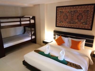Island Patong Beachfront Apartments - 4