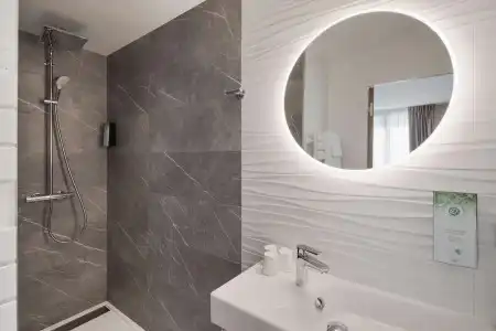 Campanile PRIME - Caen Centre Gare - 43