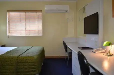 Airport Motel - 33