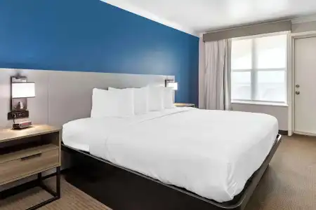 Comfort Inn & Suites Galveston Central Island near Pier - 42