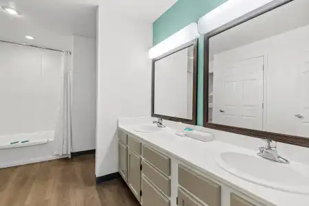 MainStay Suites Las Vegas Flamingo - 8