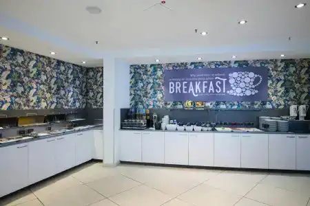 Premier Inn Wurzburg - 22