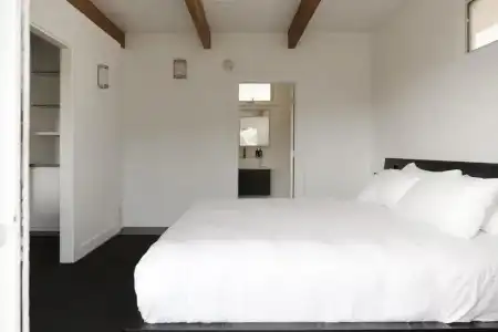 Hollywood Hills - 3