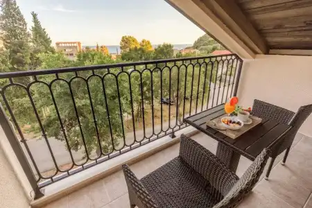 Luxury Apartments Queen - 70