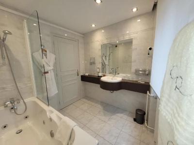 Chapeau Rouge PAR William Frachot - Hôtel Espace Bien-être & Restaurant étoilé - 48