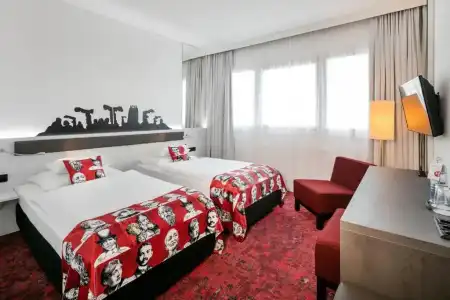 ARCOTEL Nike - 59