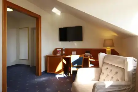 Bayerischer Hof Dresden - 86